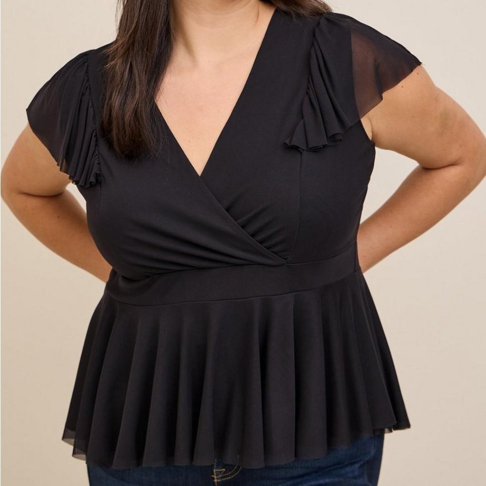NWT Torrid Size 1 STRETCH MESH SURPLICE RUFFLE SLEEVE TOP